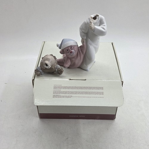 Nao lladro porcelain - by,
