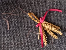 A Rustic plaited loop