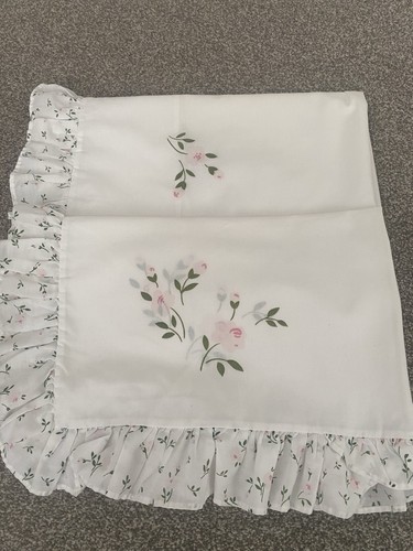 Pair vintage ruffled - pair,