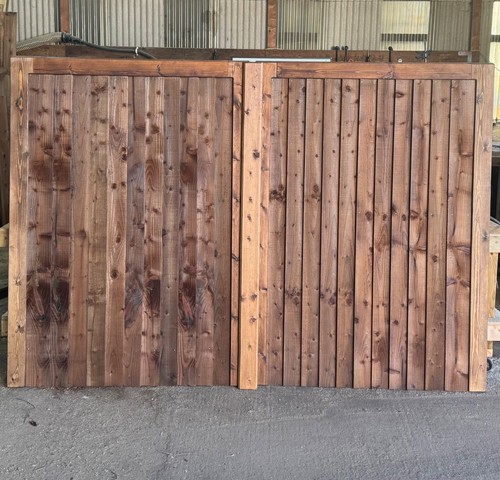 Featheredge driveway gates - featheredge,