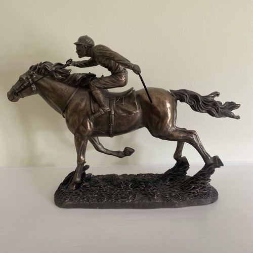 Horse and jockey bronze - jockey, effect