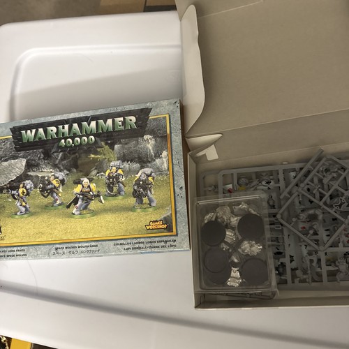 Vintage games workshop - games, space