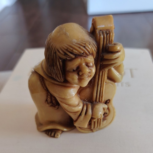 Japanese netsuke carved - netsuke, figure