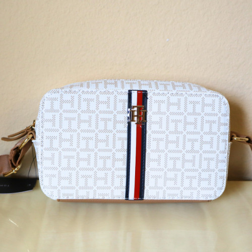Bnwt tommy hilfiger cream tan - bnwt-tommy,