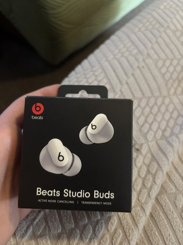 White studio beats - white, dr.