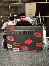 Steve Madden Heart Bevelyn
