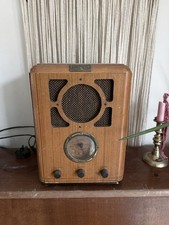 Vintage Wooden Valve Radio –