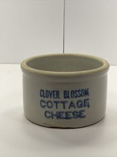 VINTAGE CLOVER BLOSSOM COTTAGE