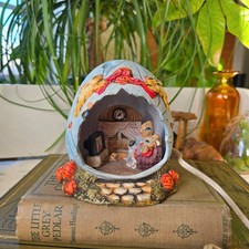 Vintage Shelf Lamp Easter Egg
