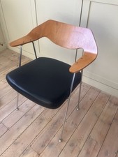 Robin Day 675 Chair – Habitat 2011 Walnut Back Black Seat – Excellent Condition