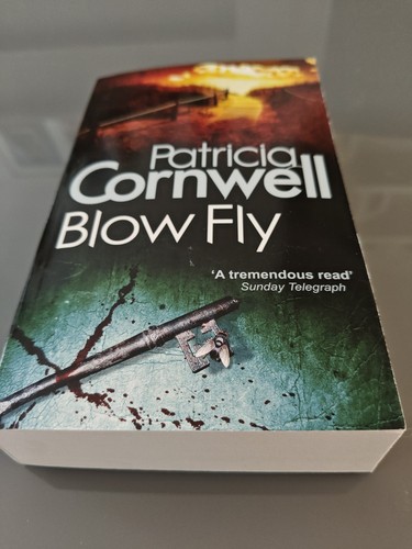 Blow fly scarpetta - scarpetta, 12