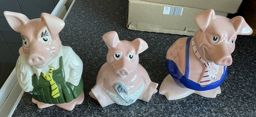 Natwest pigs wade - pigs, england