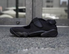 Nike WMNS Air Rift Triple