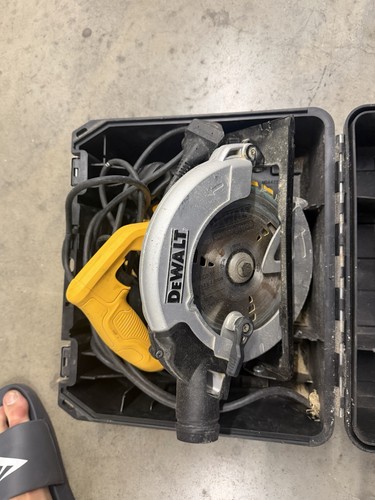 Dewalt 18v skillsaw jigsaw - dewalt,