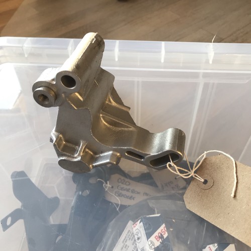 Power steering bracket - vw,