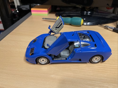 Vintage bburago cod - 1/24,