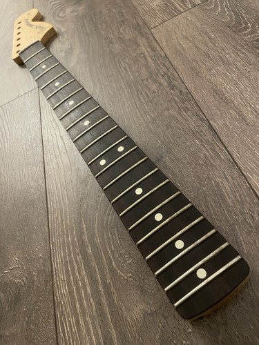 Fender tom delonge - tom,