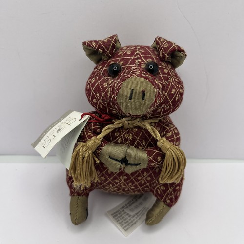 Dora designs pig paperweight - dora,