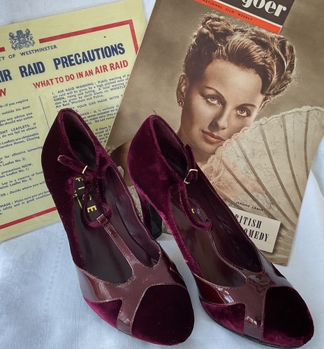 Clarks 1940s vibe - ‘1940s, vibe’