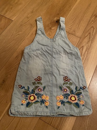 Faded denim embroidered flower - faded,