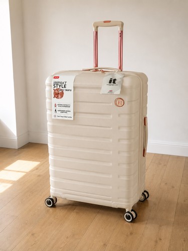 Bnwt luggage cream - it, &