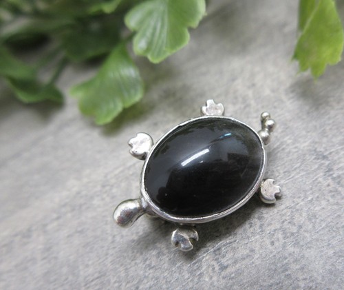 Small turtle brooch oval - brooch, black