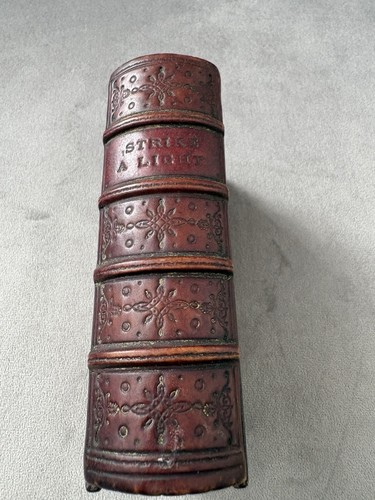 Book style match - match, box