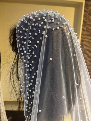 Bridal veil mantilla - veil, crystals