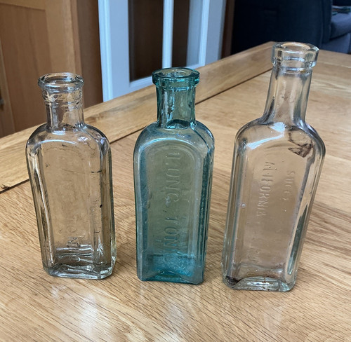 Vintage embossed aqua - 3x,
