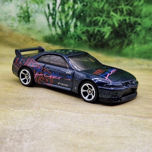 Hot wheels nissan - hot,