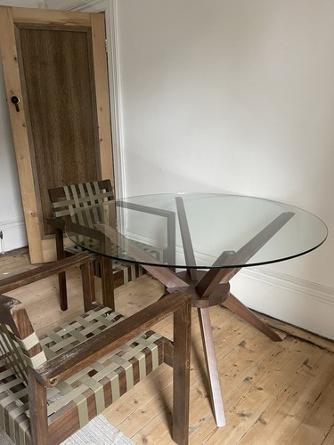 Round glass and walnut - glass,