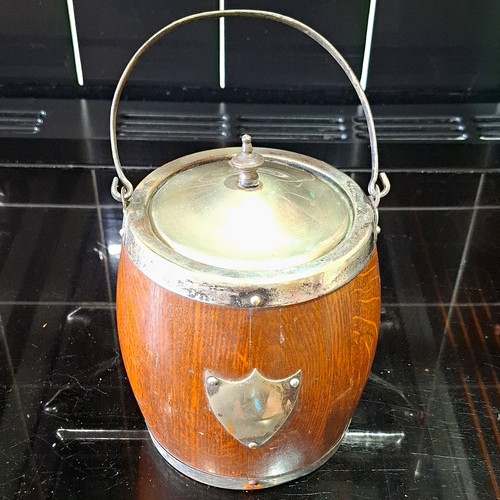 Old antique wooden biscuit - old,