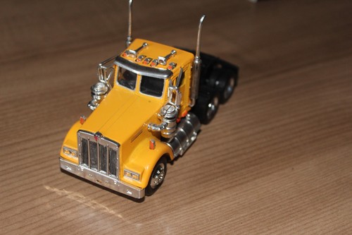 Miniature truck kenworth w900 - miniature,