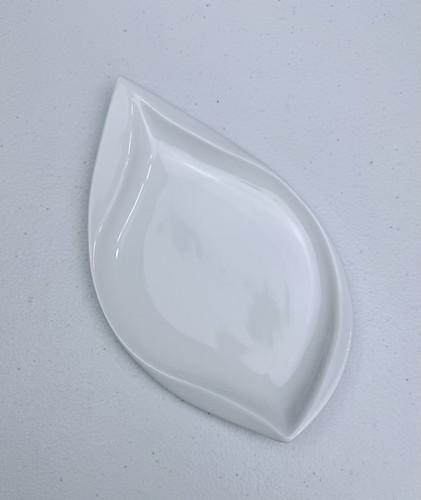 Sam squito xiohe - by, white