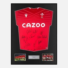 Framed Squad Signed Wales Rugby Shirt Home [Classic]