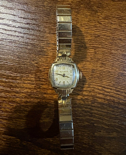 Bulova vintage women manual - vintage,