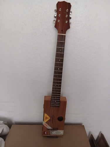 String acoustic cigar box - acoustic,