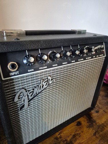 Fender champion 20w solid - fender,