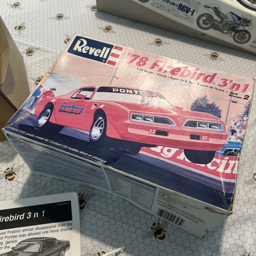 Vintage 2001 revell 2343 - 2001, 85-2343