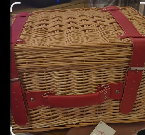 Cath kidston picnic basket set - kidston,