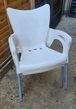 Set Of 4 Delta Cafes White Garden  Patio Outdoor Commercial Grade Quality Chairs