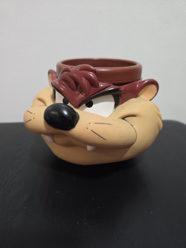 Tazmanian devil taz plastic - tazmanian,