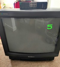 Sony Trinitron KV-M19TU CRT Colour TV/ Gaming Monitor (Approx 1985)