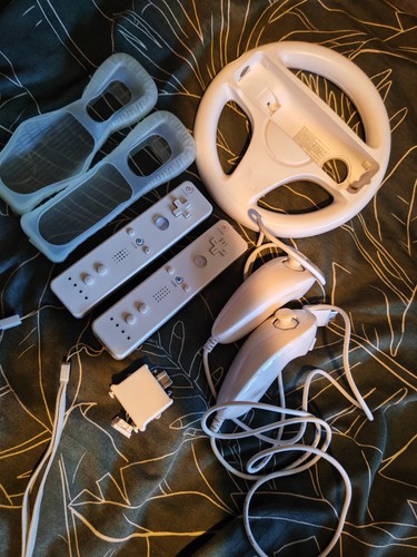 Nintendo wii accessories - nintendo,