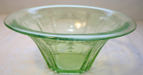 Green depression glass - depression,