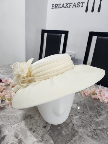 Hat box cream wedding - hat,