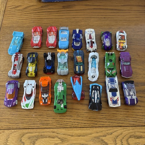 Hot wheels x24 bundle - hot, lot
