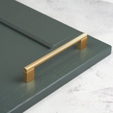 Knurled Kitchen Cupboard