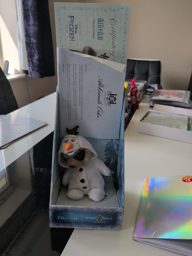 Frozen disney meerkat movies - disney,