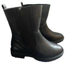 Evan’s Yours Bnwt Size 6 Iconic Black Quilted Ankle Boots Thick Tough Sole